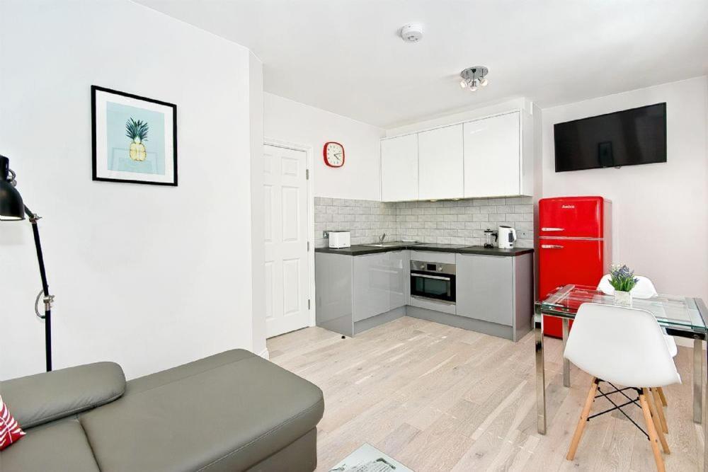 F3 Greek Street By City Living Londra Esterno foto