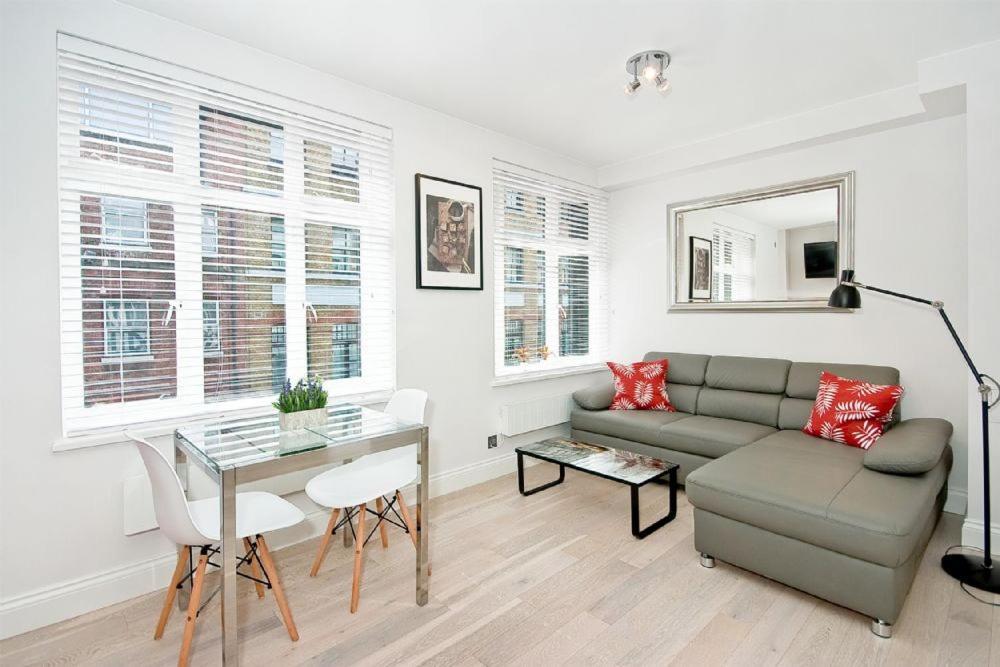 F3 Greek Street By City Living Londra Esterno foto